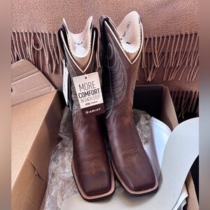 Woman’s Ariat Boots
